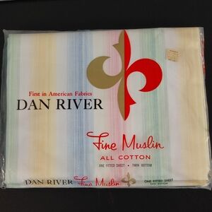 Dan River Fine Muslin Fitted Twin Sheet
